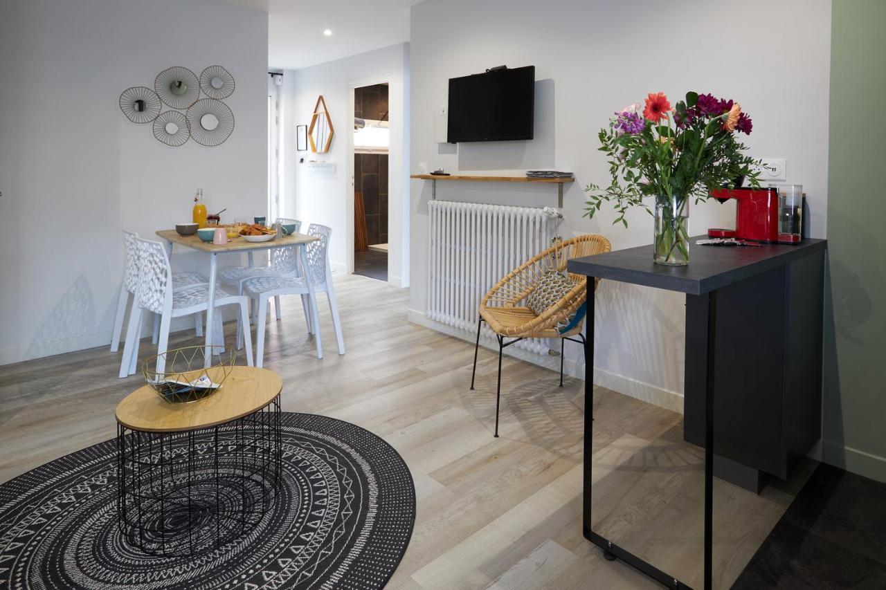 Centre Ville A Pied Appt Avec Sauna, Linge, Wifi, Stationnement Gratuit Vannes Exterior foto