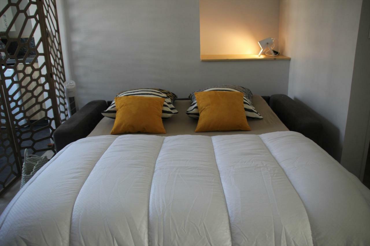 Centre Ville A Pied Appt Avec Sauna, Linge, Wifi, Stationnement Gratuit Vannes Exterior foto